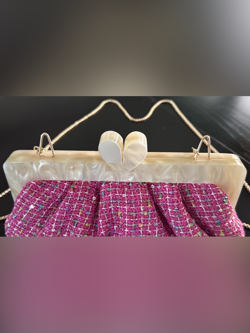 Lilly Pulitzer limited-edition Lilly x Lele Heart Clutch with removable chain. - Picture 6 of 10